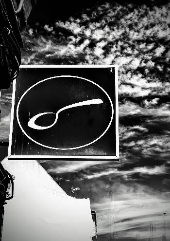 De primero, sopa de nubes (C/Araucaria. Tetu&aacute;n) | RAFAEL GARC&Iacute;A FL&Oacute;REZ | Photo | Safe Creative